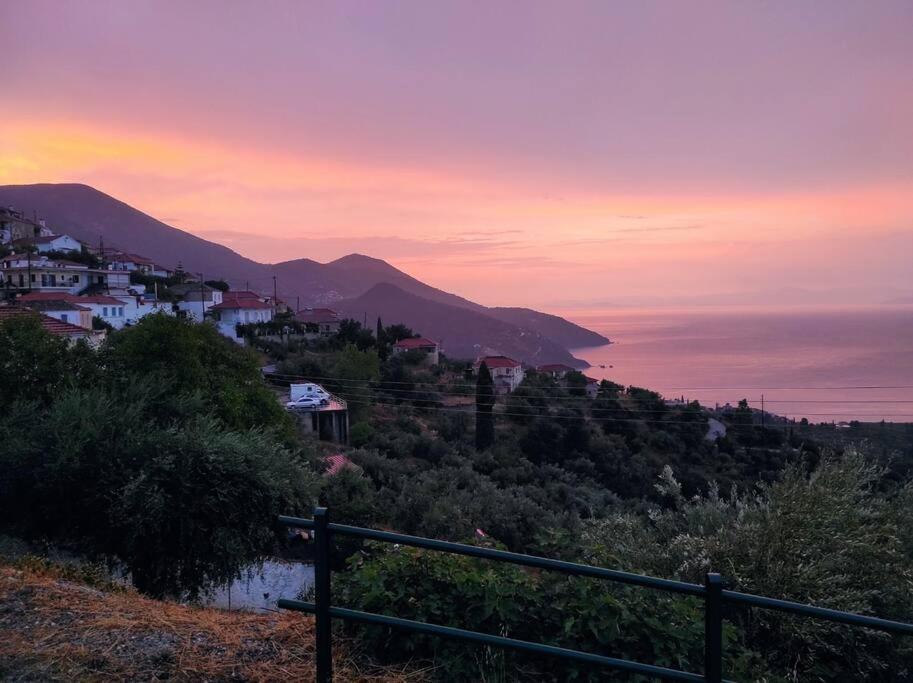 Κατοικία Πανόραμα, Πραγματευτή Λεωνιδίου, Τ.Κ.22300 Leonídion Exterior foto